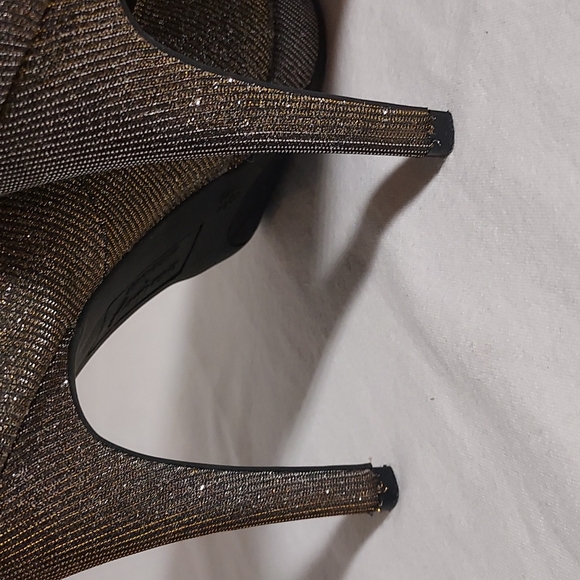 Gold silver shimmering metallic 4"  high heels platform shoes 👠 new! - Picture 9 of 16